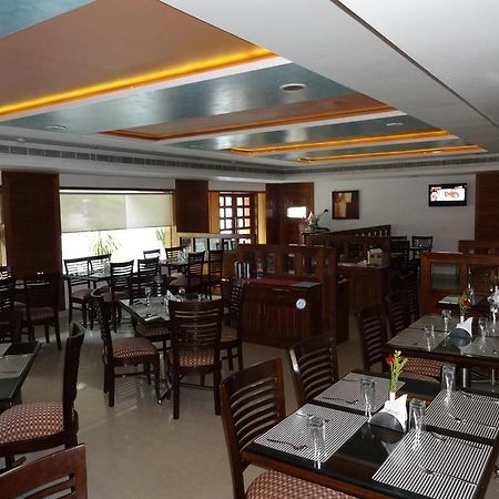 La Hospin Hotel Rājahmundry Oda fotoğraf